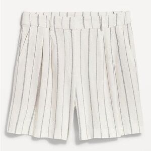 Old Navy Extra High-Waisted Taylor Trouser Shorts -- 5-inch inseam NWT